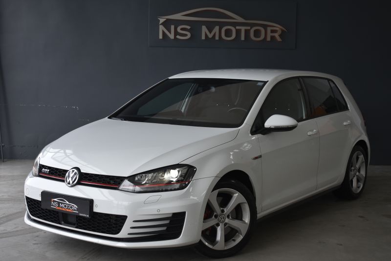 VOLKSWAGEN GOLF VII GTI 2.0 TSI 220CV