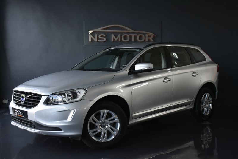 VOLVO XC60 D3 KINETEC  2.0 DIESEL 150CV 6 VEL - UNICO PROPIETARIO - IVA DEDUCIBLE 