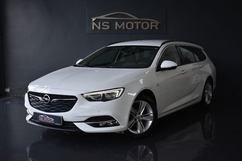 OPEL INSIGNIA  B SPORTS TOURER SELECTIVE 1.6 CDTI 135CV - NACIONAL  - UNICO PROPIETARIO - IVA DEDUCIBLE 