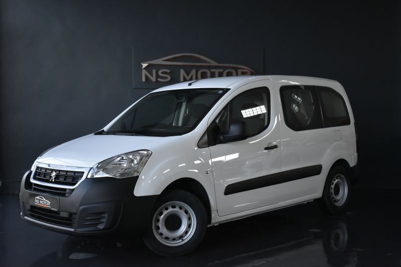 PEUGEOT PARTNER TEPEE ACCESS 1.6 BLUEHDI 5 PLAZAS 75CV - NACIONAL - UNICO PROPIETARIO - IVA DEDUCIBLE