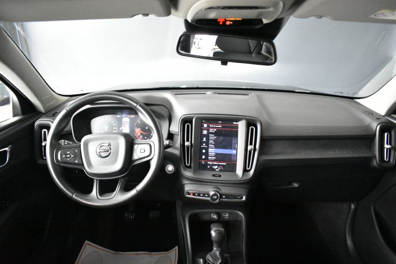 VOLVO XC40 D3 2.0 150CV NACIONAL- UNICO PROPIETARIO - IVA DEDUCIBLE