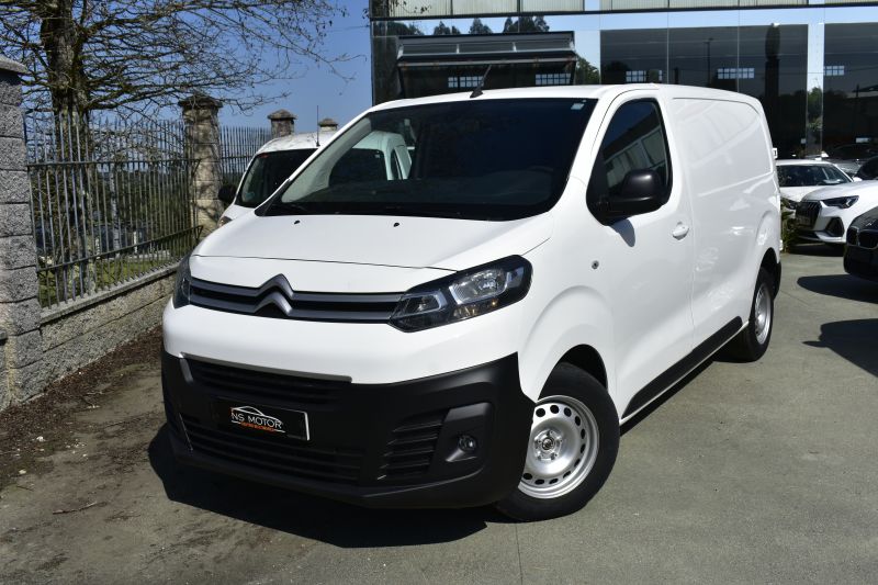 CITROEN JUMPY 2.0 BLUEHDI 120CV 6 VEL TALLA M CONFORT  3 PLAZAS - PUERTA LATERAL - NACIONAL - UNICO PROPIETARIO - IVA DEDUCIBLE