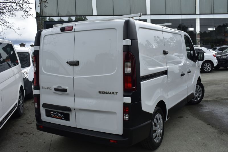 RENAULT TRAFIC FURGON L1H1 1.6 DCI 120CV UNICO PROPIETARIO - IVA DEDUCIBLE