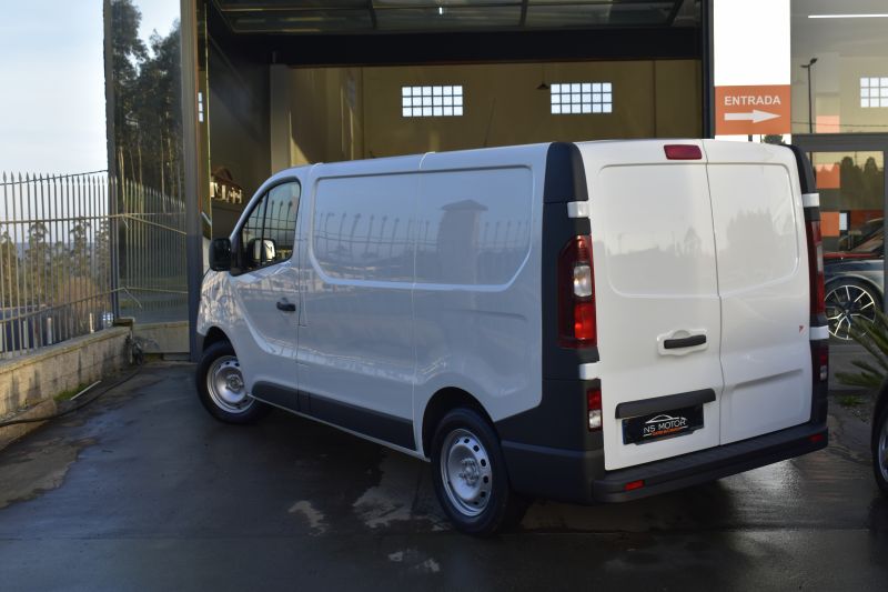 RENAULT TRAFIC III  FURGON L1H1 2 7T CONFORT 1.6 DCI 115CV NACIONAL - UNICO PROPIETARIO - IVA DEDUCIBLE