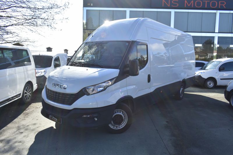 IVECO DAILY  2.3 TD 35S 14 V 4100H3 18m3  NACIONAL - UNICO PROPIETARIO - IVA DEDUCIBLE