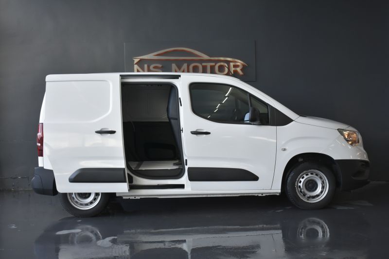 OPEL COMBO  CARGO EXPRESS 1.5 CDTI 102CV - NACIONAL- ÚNICO PROPIETARIO- IVA DEDUCIBLE