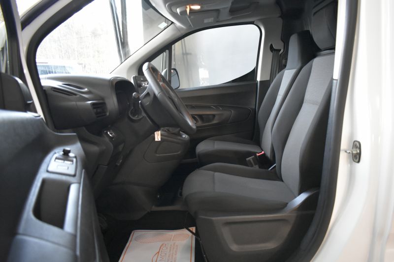 OPEL COMBO  CARGO EXPRESS 1.5 CDTI 102CV - NACIONAL- ÚNICO PROPIETARIO- IVA DEDUCIBLE