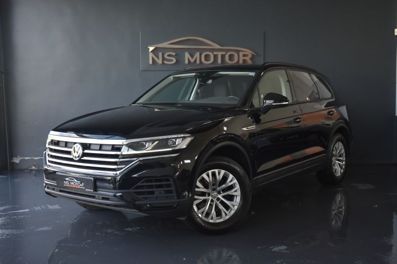 VOLKSWAGEN TOUAREG PURE  3.0 V6 TDI 4MOTION 231CV TIPTRONIC 8 VEL  NACIONAL - UNICO PROPIETARIO - IVA DEDUCIBLE