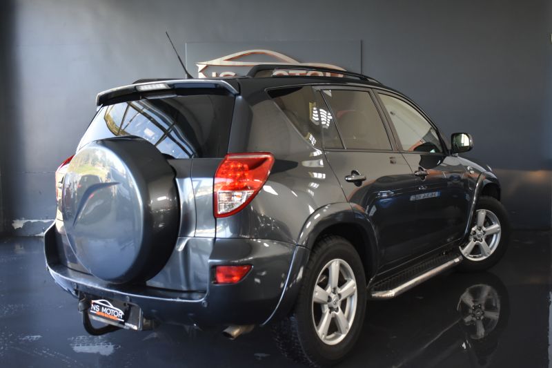 TOYOTA RAV 4 2.2 4X4 177CV PREMIUM - NACIONAL 