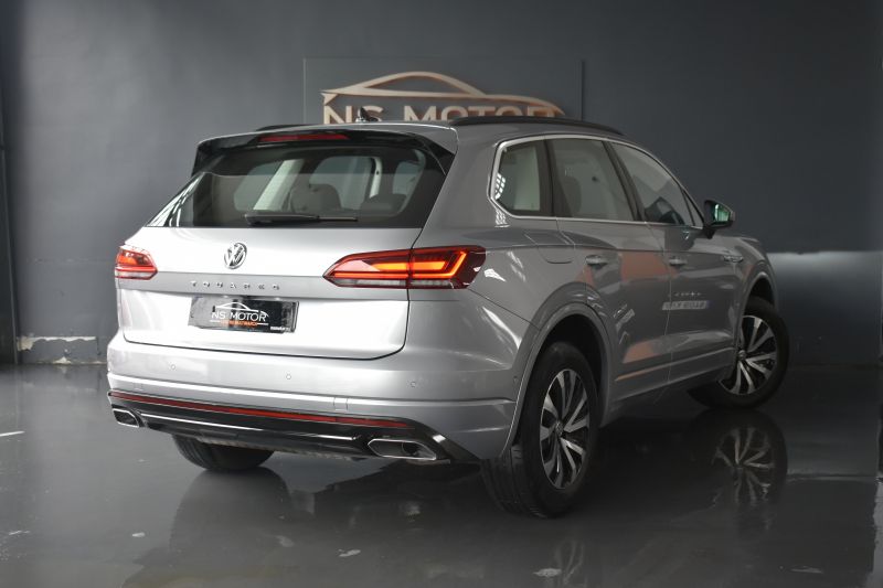 VOLKSWAGEN TOUAREG PREMIUM 3.0 V6 231CV TIPTRONIC 4MOTION - NACIONAL  - UNICO PROPIETARIO - IVA DEDUCIBLE