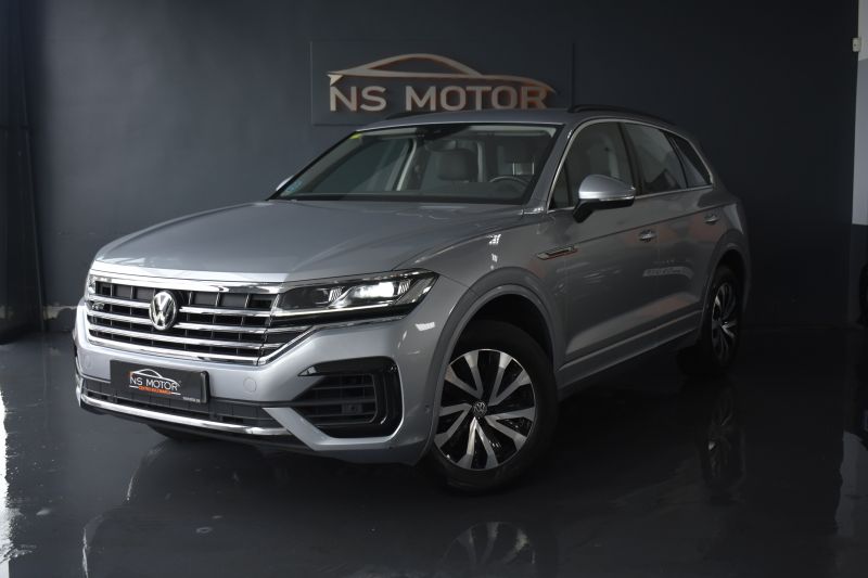 VOLKSWAGEN TOUAREG PREMIUM 3.0 V6 231CV TIPTRONIC 4MOTION - NACIONAL  - UNICO PROPIETARIO - IVA DEDUCIBLE