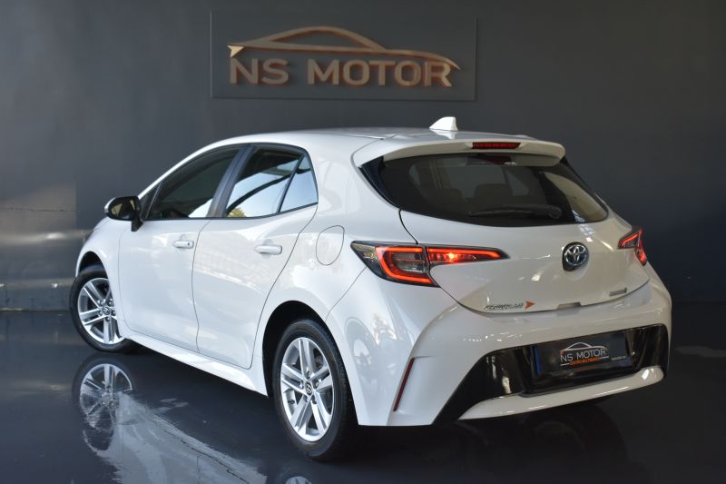 TOYOTA COROLLA 1.8 125H ACTIVE TECH E-CVT NACIONAL - UNICO PROPIETARIO - IVA DEDUCIBLE