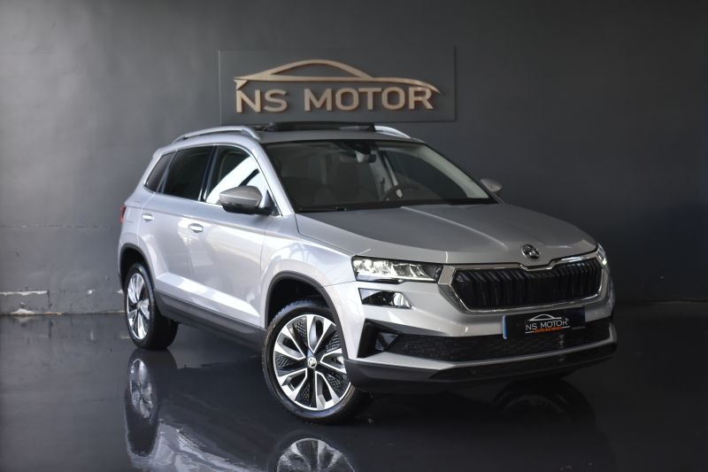 SKODA KAROQ 1.5 TSI 150CV STYLE - GARANTIA OFICAL HASTA 02/2027 - NACIONAL - IVA DEDUCIBLE