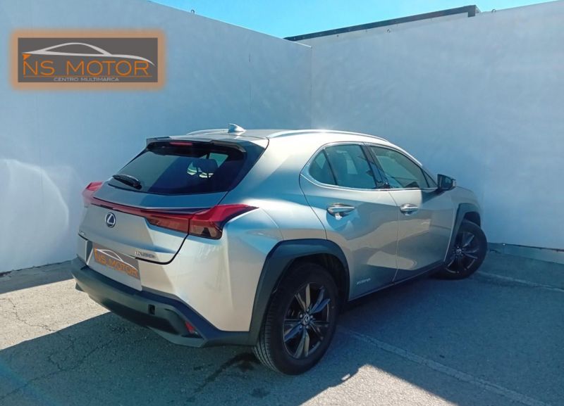 LEXUS UX 2.0 250H BUSINESS NAVIGATION NACIONAL -UNICO PROPIETARIO - IVA DEDUCIBLE