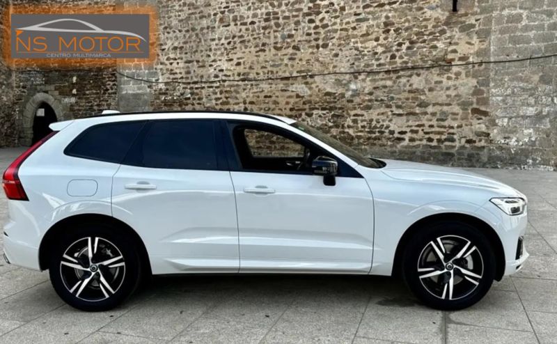 VOLVO XC60 2.0 D4 R DESIGN AUTO 195CV AWD  - NACIONAL- UNICO PROPIETARIO - IVA DEDUCIBLE