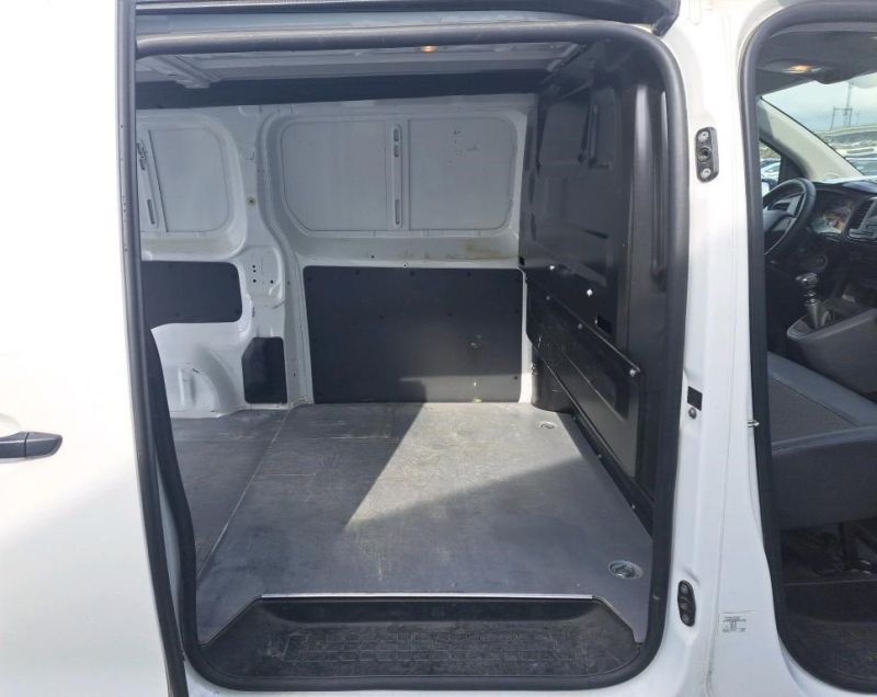 CITROEN JUMPY FURGN CONTROL M 1.5 BLUEHDI 120CV 6 VEL 3 PLAZAS - PUERTA LATERAL - NACIONAL - UNICO PROPIETARIO - IVA DEDUCIBLE