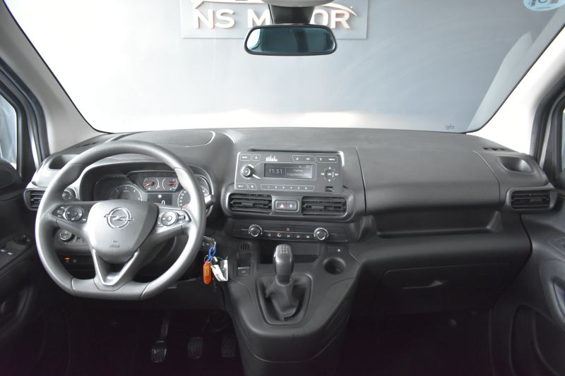 OPEL COMBO LIFE EXPRESSION 1.5 CDTI 100CV - NACIONAL- NICO PROPIETARIO- IVA DEDUCIBLE - CATEGORIA 1000 TURISMO