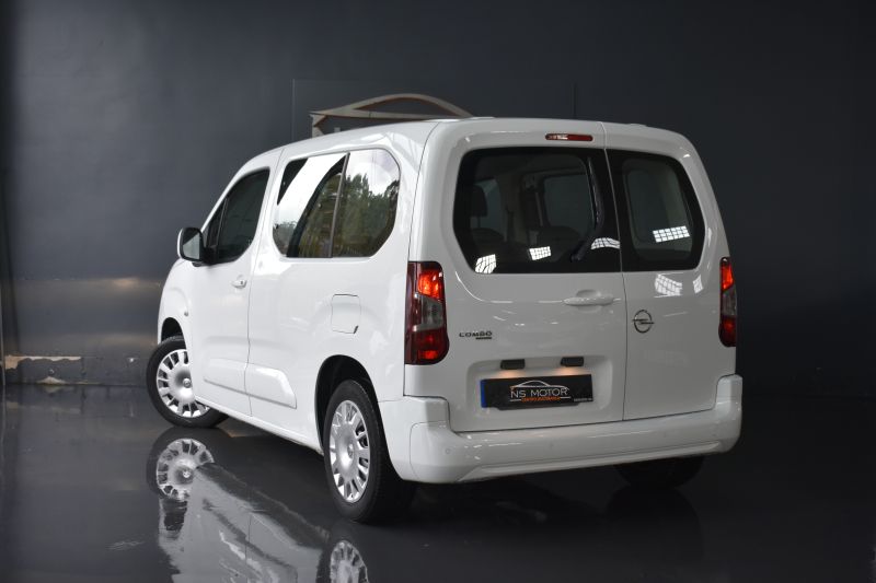 OPEL COMBO LIFE EXPRESSION 1.5 CDTI 100CV - NACIONAL- NICO PROPIETARIO- IVA DEDUCIBLE - CATEGORIA 1000 TURISMO