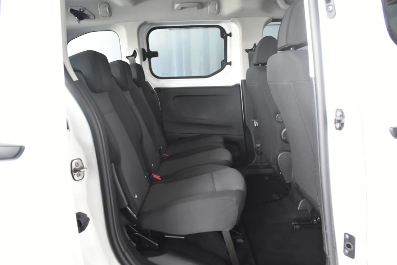 OPEL COMBO LIFE EXPRESSION 1.5 CDTI 100CV - NACIONAL- NICO PROPIETARIO- IVA DEDUCIBLE - CATEGORIA 1000 TURISMO