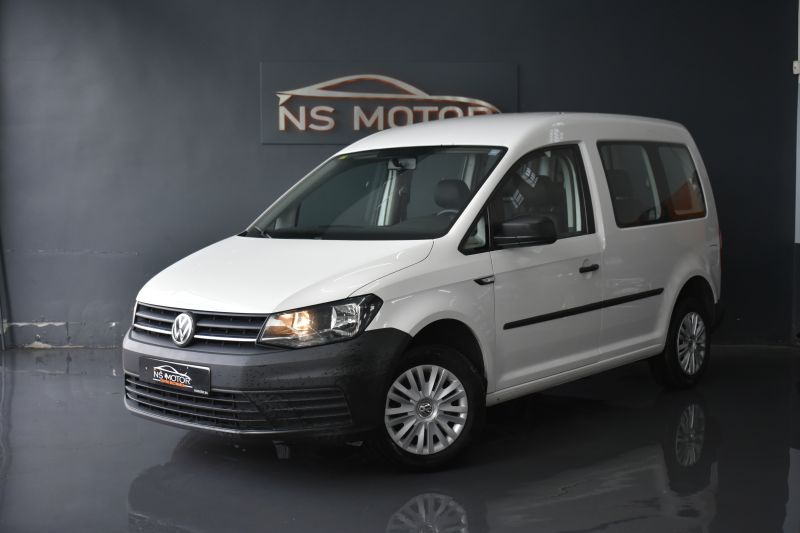 VOLKSWAGEN CADDY KOMBI 5 PLAZAS 2.0 TDI 75CV - IVA DEDUCIBLE