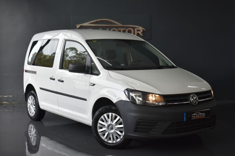 VOLKSWAGEN CADDY KOMBI 5 PLAZAS 2.0 TDI 75CV - IVA DEDUCIBLE