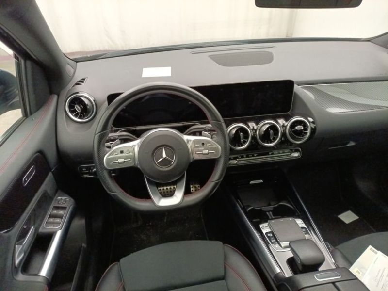 MERCEDES-BENZ CLASE B  180 7G-DCT AMG 136CV - UNICO PROPIETARIO - IVA DEDUCIBLE