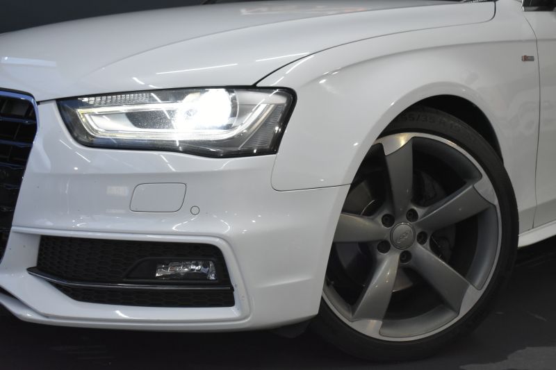 AUDI A4 AVANT SLINE 3.0 TDI V6 245CV STRONIC