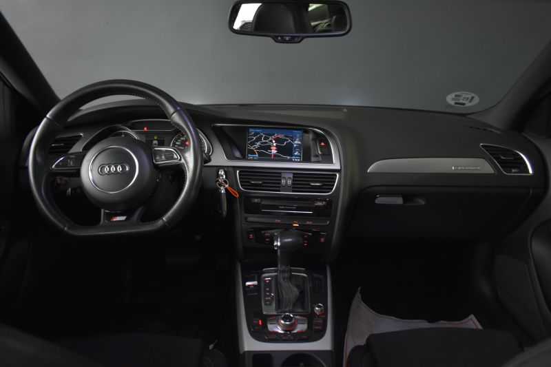 AUDI A4 AVANT SLINE 3.0 TDI V6 245CV STRONIC