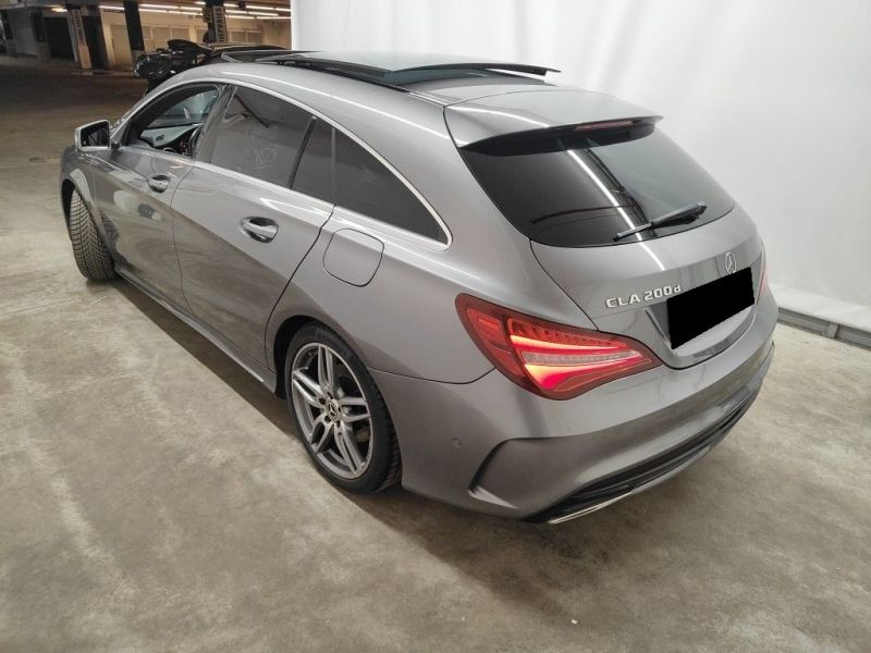 MERCEDES-BENZ CLA  SHOOTING BRAKE 200D AMG LINE