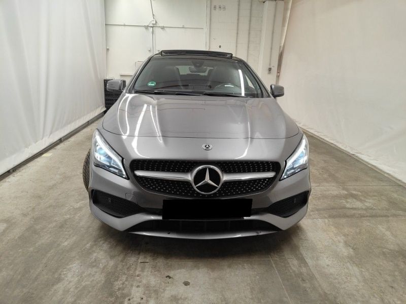 MERCEDES-BENZ CLA  SHOOTING BRAKE 200D AMG LINE