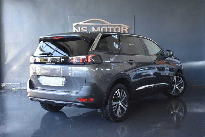 PEUGEOT 5008 1.5 BLUEHDI 130CV ALLURE 7 PLAZAS NACIONAL - UNICO PROPIETARIO - IVA DEDUCIBLE 