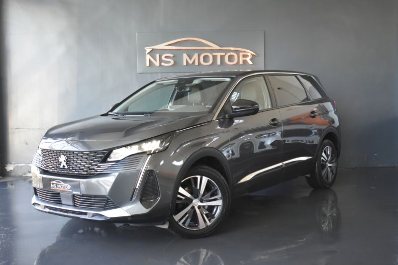 PEUGEOT 5008 1.5 BLUEHDI 130CV ALLURE 7 PLAZAS NACIONAL - UNICO PROPIETARIO - IVA DEDUCIBLE 