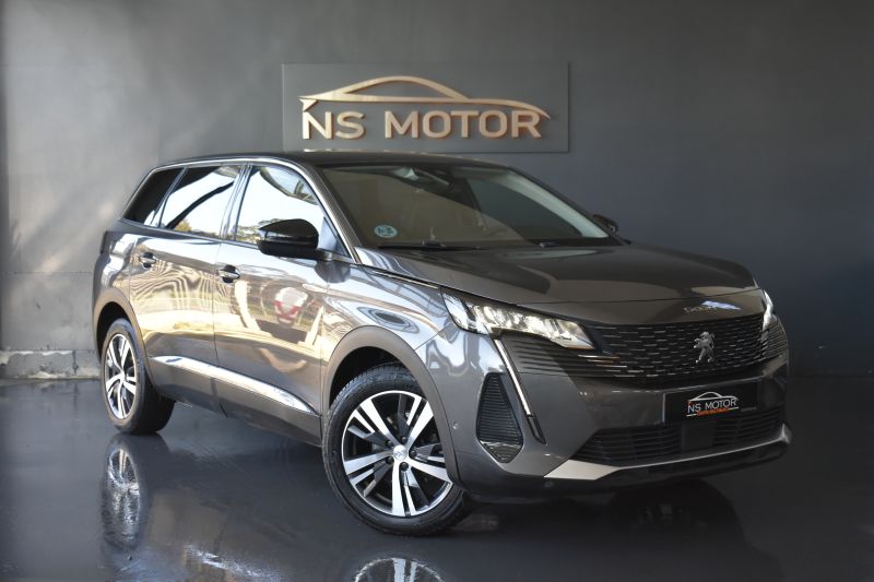 PEUGEOT 5008 1.5 BLUEHDI 130CV ALLURE 7 PLAZAS NACIONAL - UNICO PROPIETARIO - IVA DEDUCIBLE 