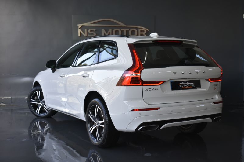 VOLVO XC60 2.0 D4 R DESIGN AUTO 195CV AWD  - NACIONAL- UNICO PROPIETARIO - IVA DEDUCIBLE