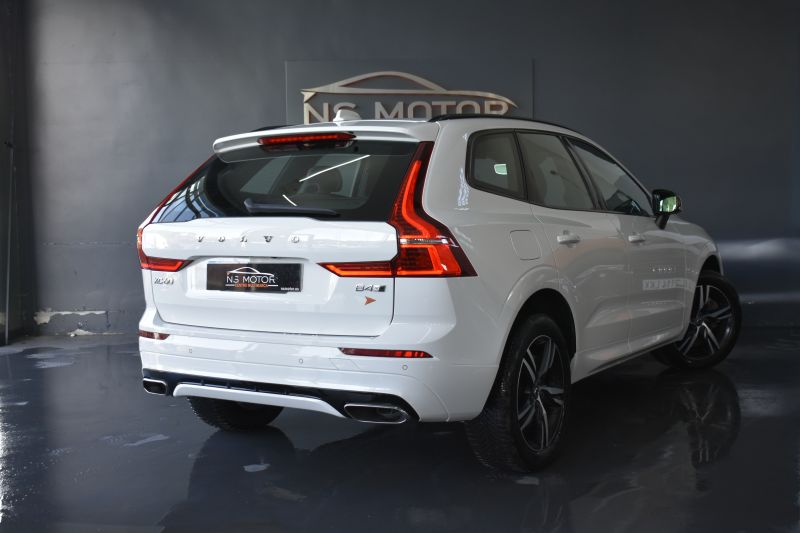 VOLVO XC60 2.0 D4 R DESIGN AUTO 195CV AWD  - NACIONAL- UNICO PROPIETARIO - IVA DEDUCIBLE